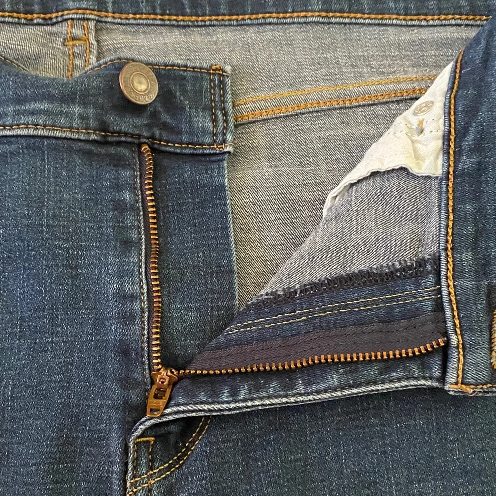 Levi's Blue Denim Frayed Shorts - Picture 5 of 8